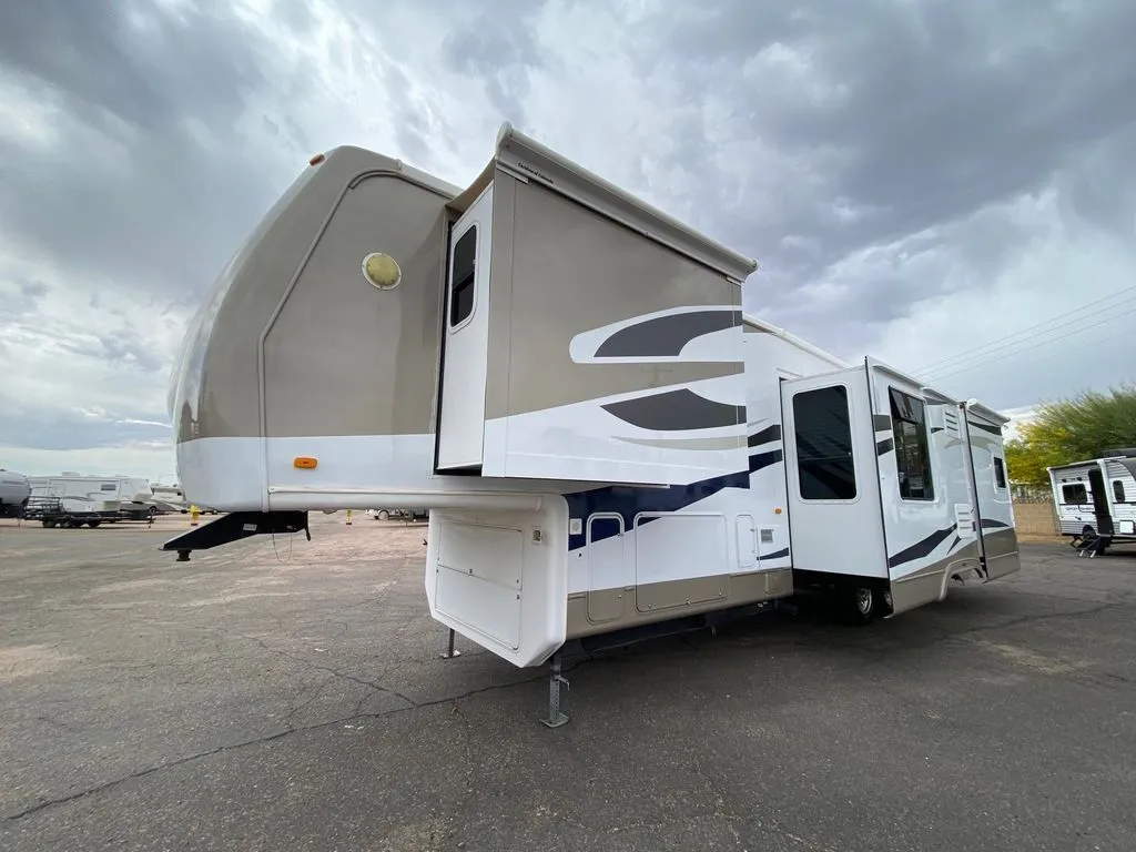 2007 HOLIDAY RAMBLER PRESIDENTIAL 37RLQ - Photo 2