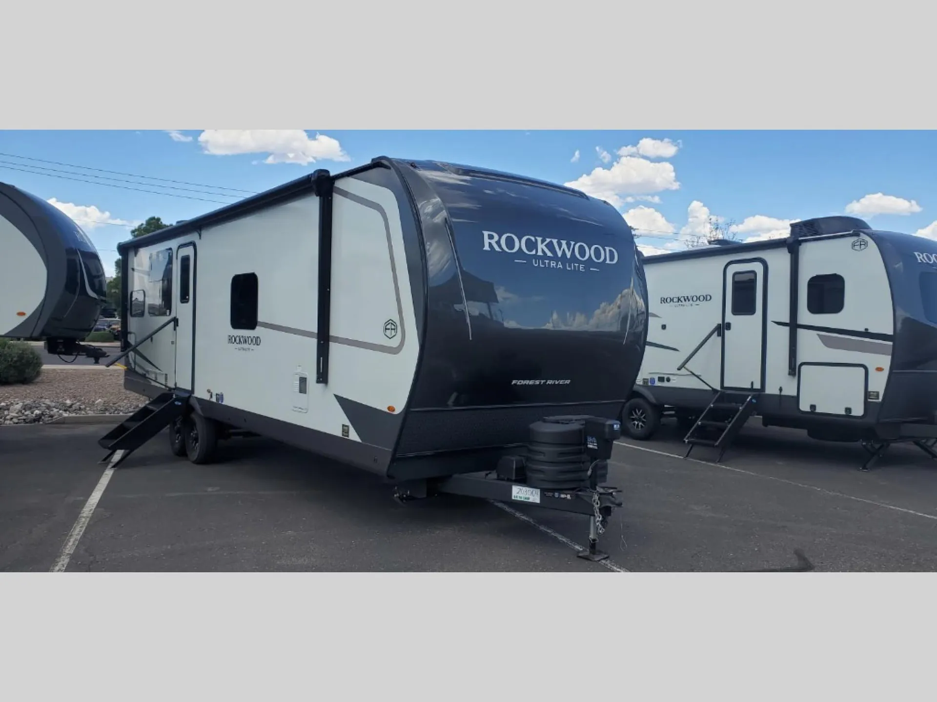 2027 Forest River Rockwood Ultra Lite 2711RK