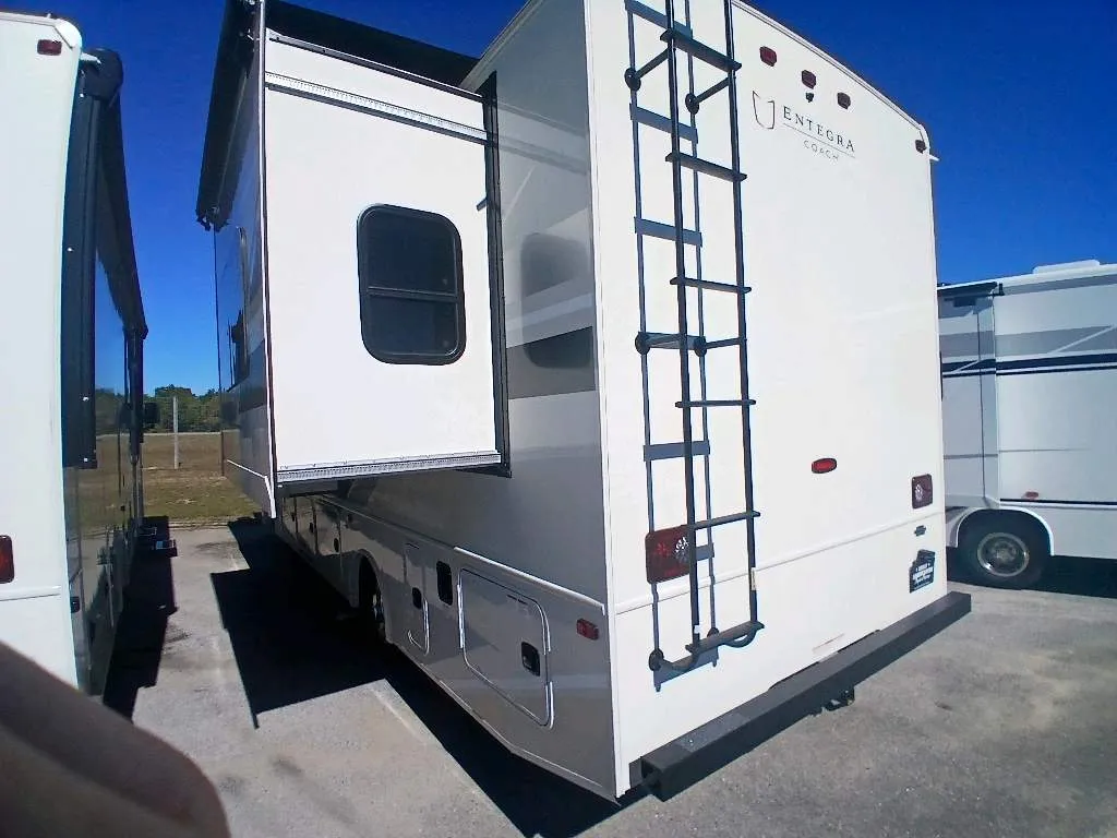 2026 Entegra Coach Vision 27A - Photo 4