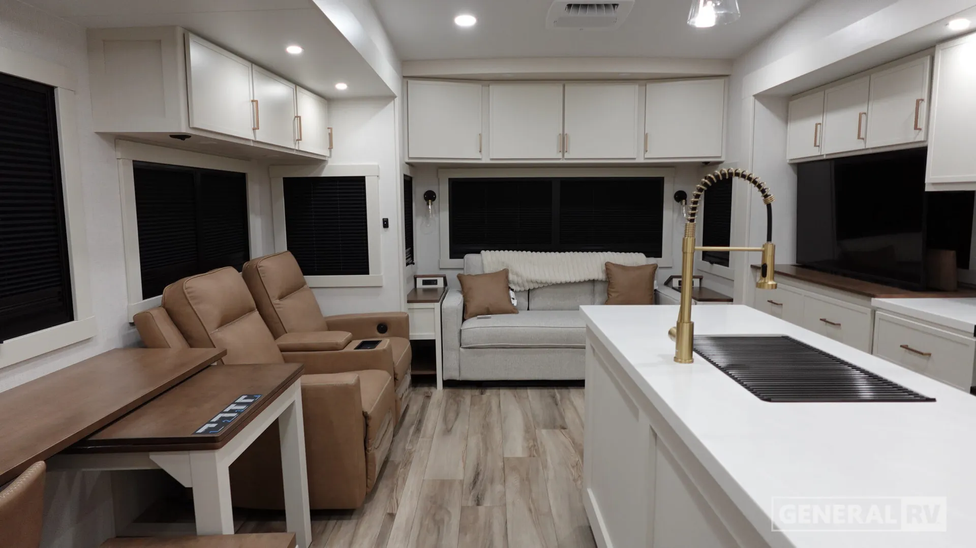 2027 Brinkley Model Z 3600 - Photo 3