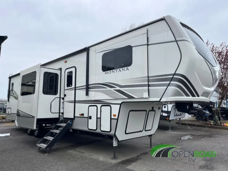 2022 Keystone Montana 3763BP - Photo 4