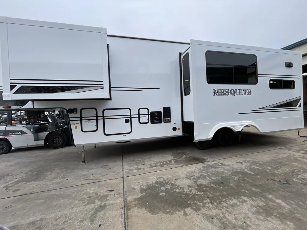 2027 Forest River Mesquite 3130ML, Photos photo 5
