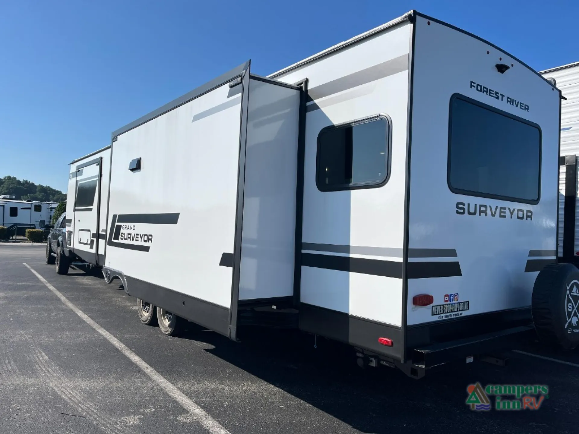 2027 Forest River Grand Surveyor 305RLBS - Photo 3