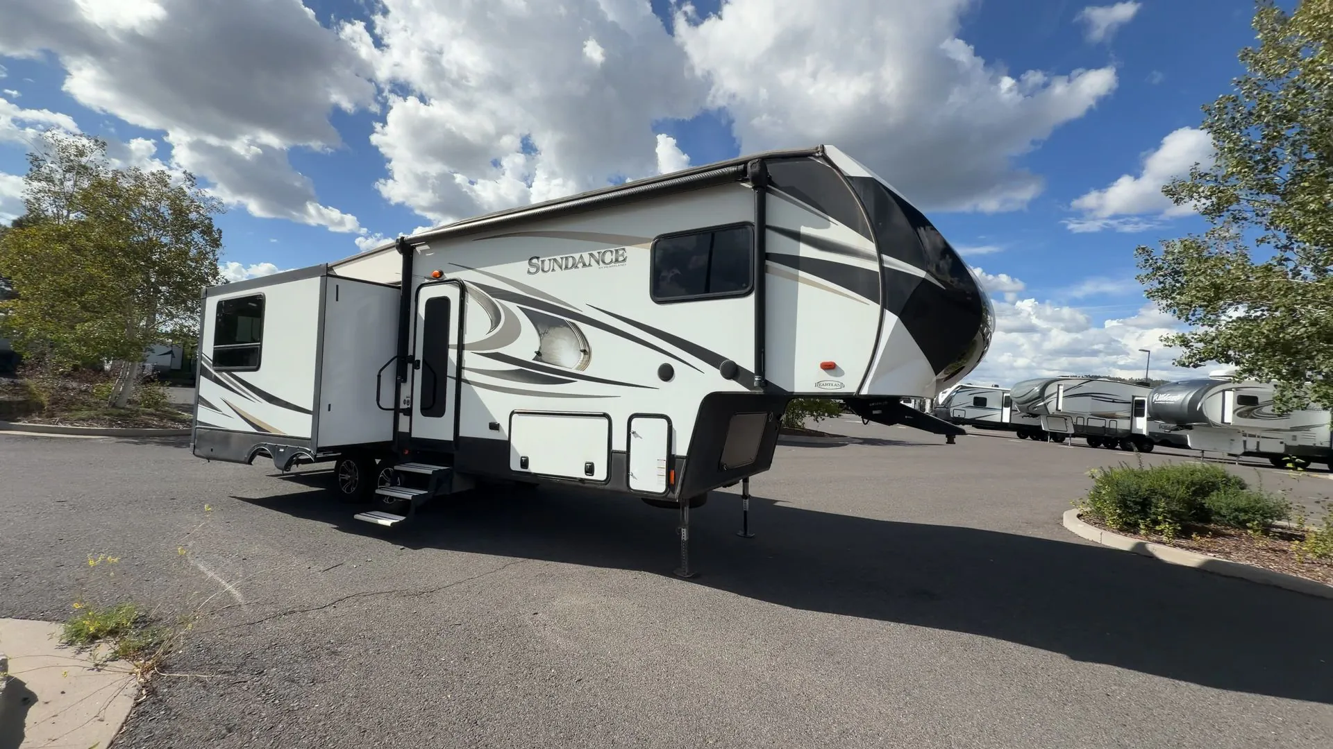 2018 Heartland Sundance XLT 289 TS - Photo 2