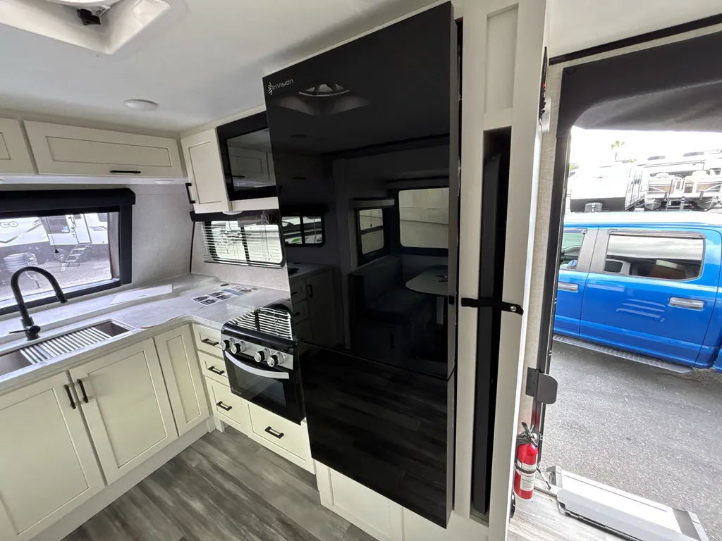 2025 Jayco Jay Feather 26FK, Photos photo 7
