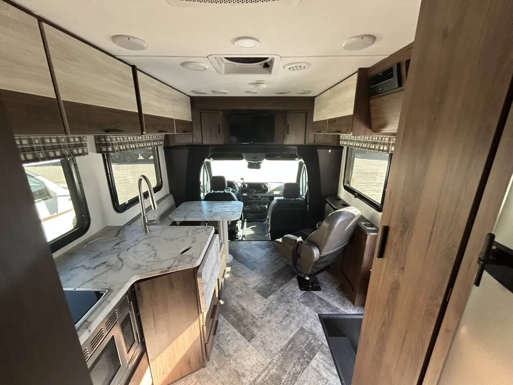 2020 Forest River Sunseeker 2400Q MBS, Photos photo 8