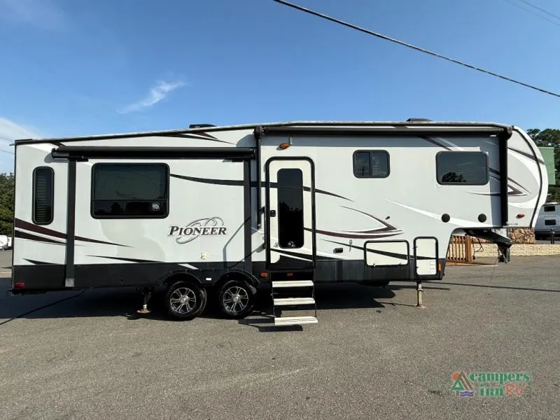 2018 Thor Motor Coach Pioneer 287 - Photo 2