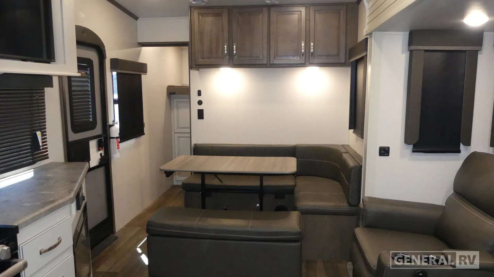 2023 Keystone Cougar Half-Ton 29BHL - Photo 3