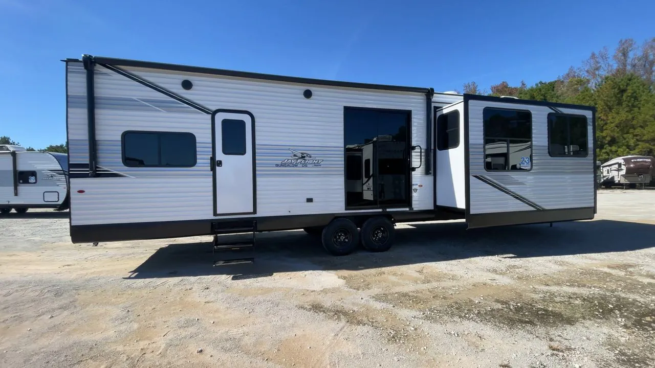 2026 Jayco Jay Flight Bungalow 401FLTS DS - Photo 3