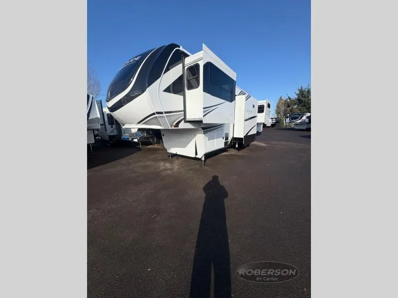 2026 Grand Design Solitude 380FL - Photo 4