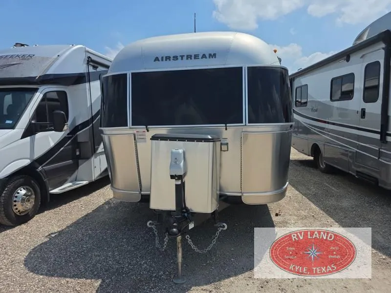 2017 Airstream Flying Cloud 25 - Photo 2