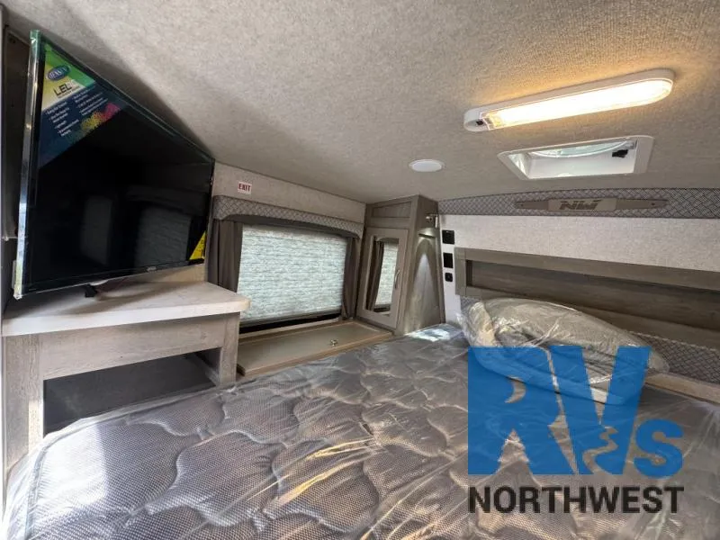 2027 Northwood Arctic Fox Camper 990 - Photo 3