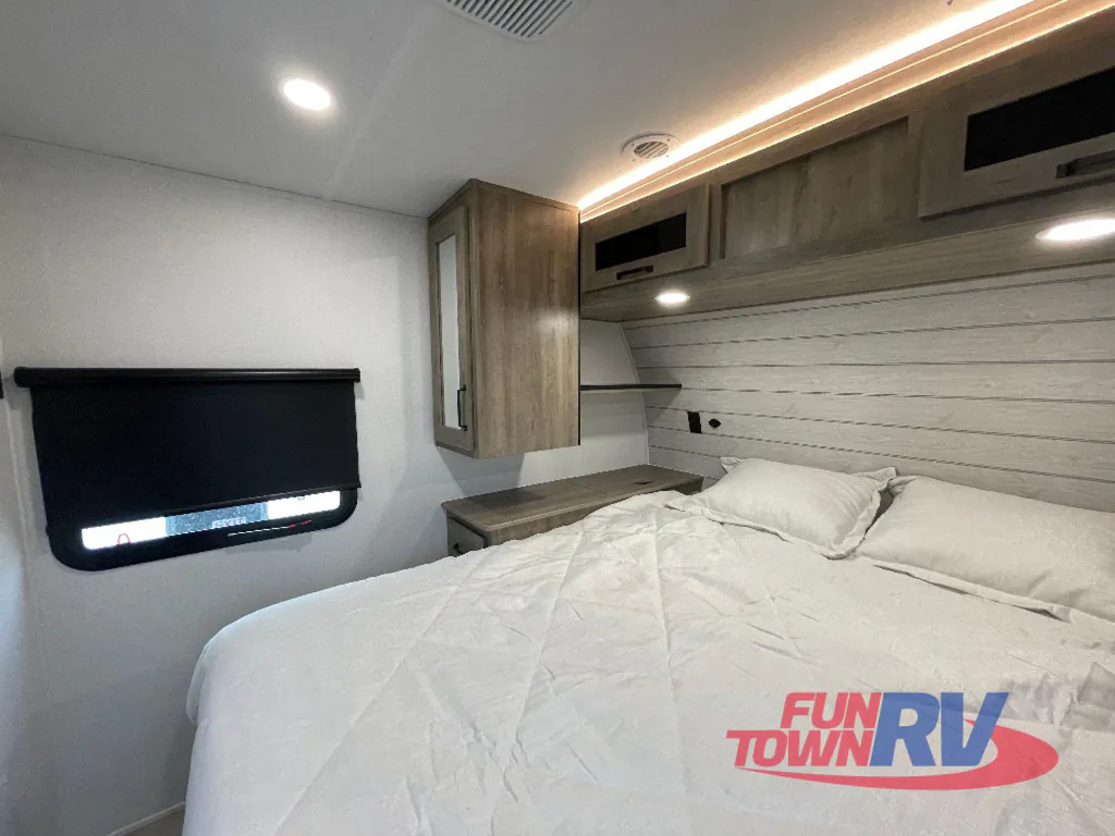 2026 Forest River Solaire 3150TBSS, Photos photo 40
