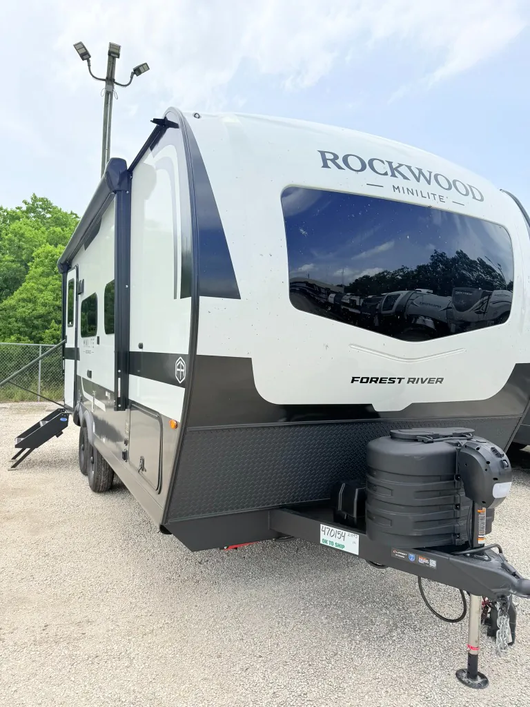 2027 Forest River Rockwood Mini Lite 2109S