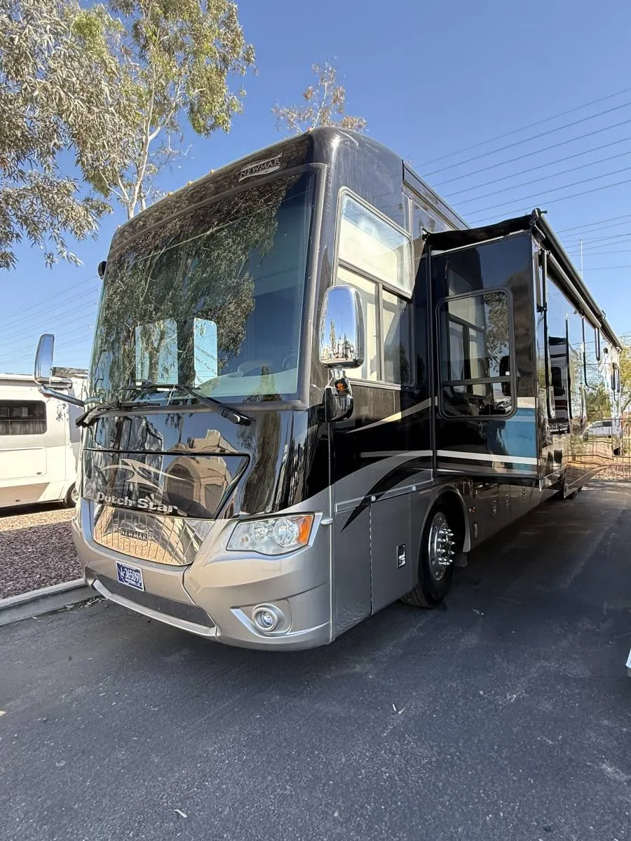 2015 Newmar Dutch Star 4369 - Photo 2
