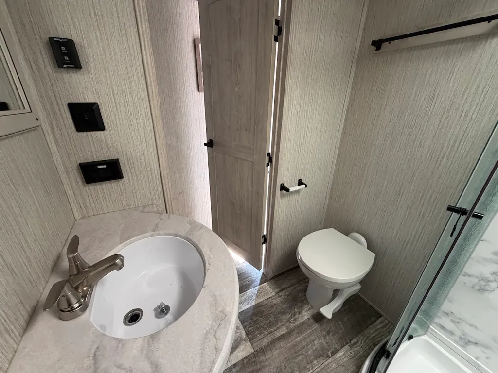 2022 Forest River Sandpiper 3330BH, Photos photo 36
