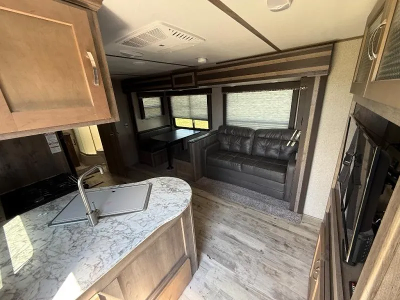 2019 Keystone RV Sprinter Campfire Edition 26RB - Photo 4