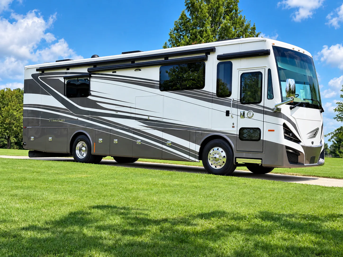 2024 Tiffin Phaeton 35 CH - Photo 4