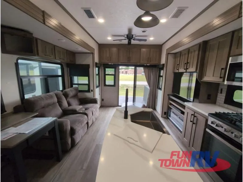 2025 KZ Durango Gold 382MBF - Photo 2