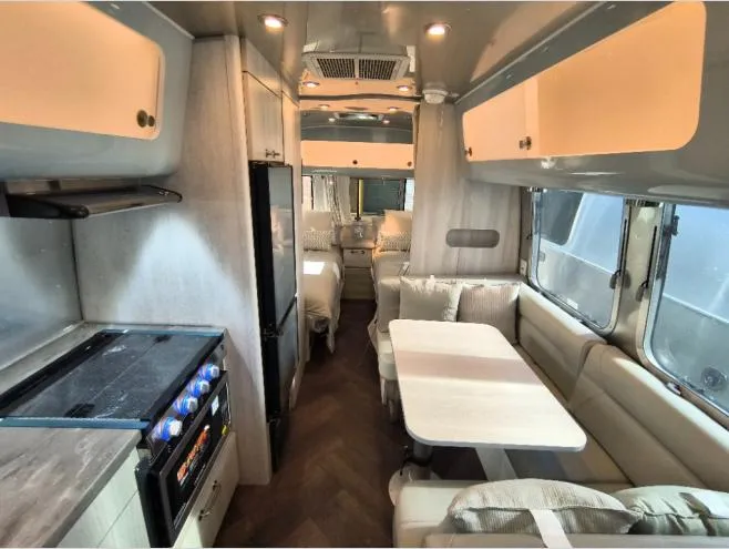 2026 Airstream International 23FB - Photo 4