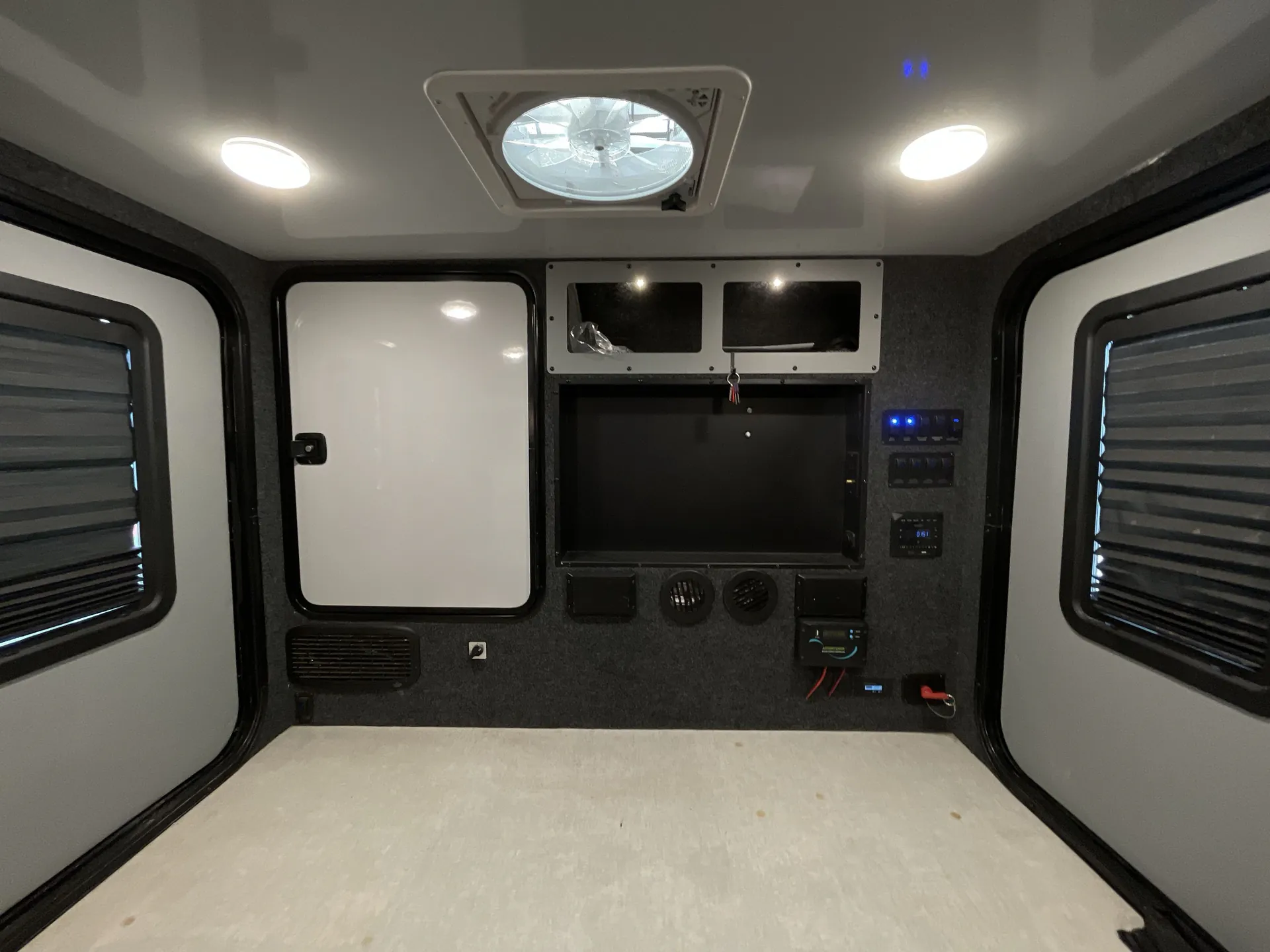 2023 Encore RV ROG 12RK — living area main