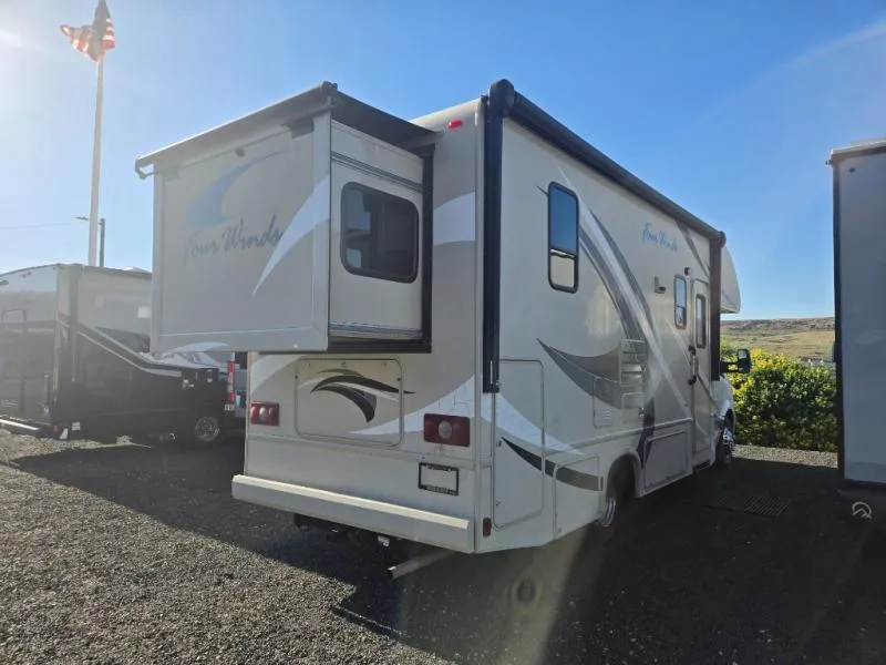 2017 Thor Motor Coach Four Winds 24HL - Photo 2