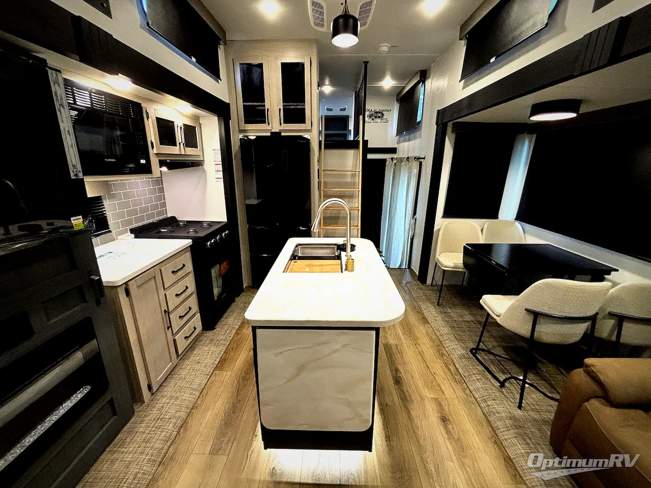 2027 Forest River Puma Vista 421LFT — Photo 5