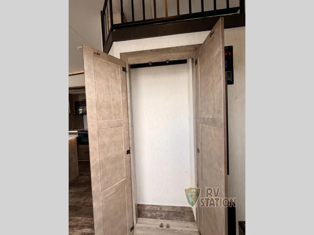 2022 Forest River Sabre 36BHQ, Photos photo 27