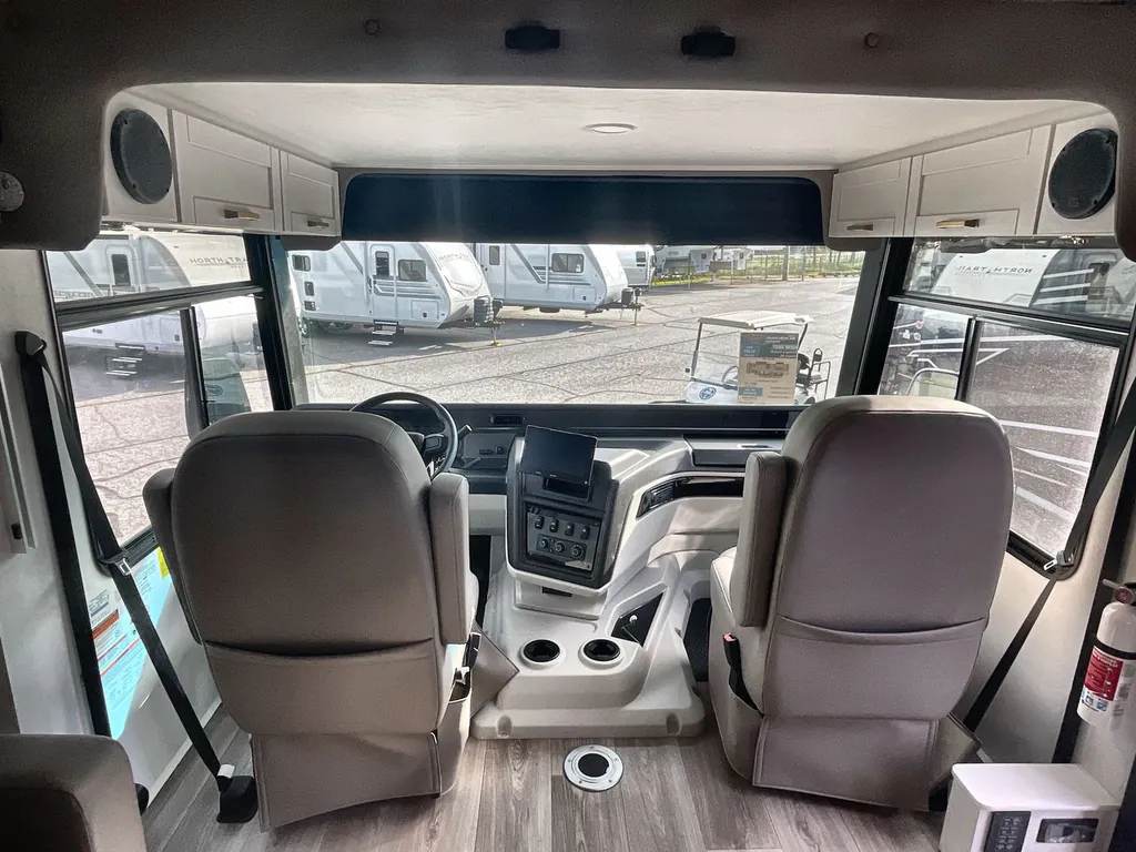 2027 Entegra Coach Vision XL 36C, Photos photo 15