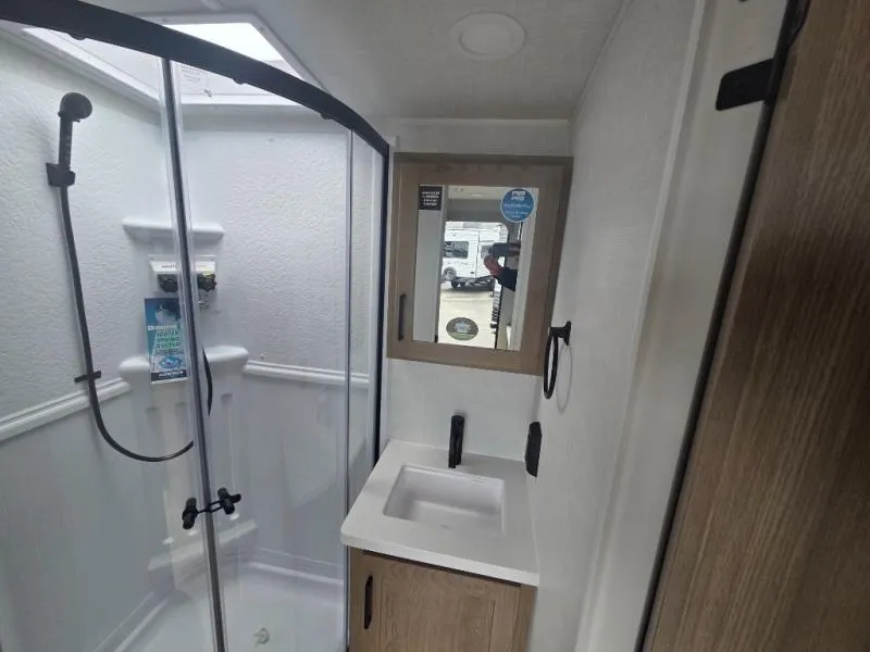 2027 Forest River Rockwood Mini Lite 2109S - Photo 4