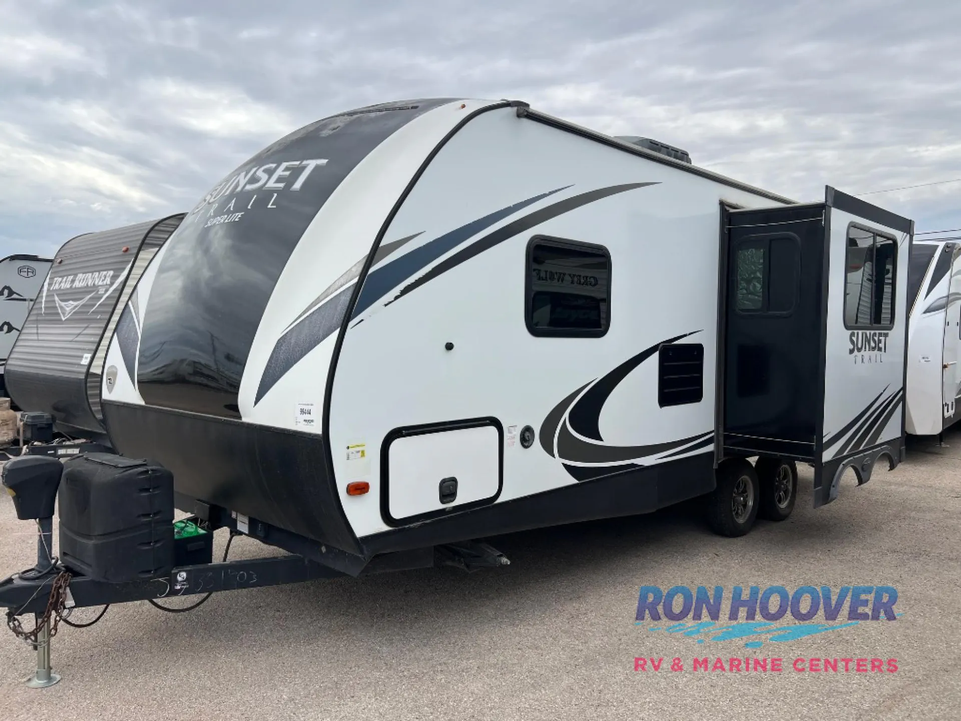 2018 CrossRoads Sunset Trail Super Lite 222RB dealer photo 3 from Ron Hoover RV & Marine