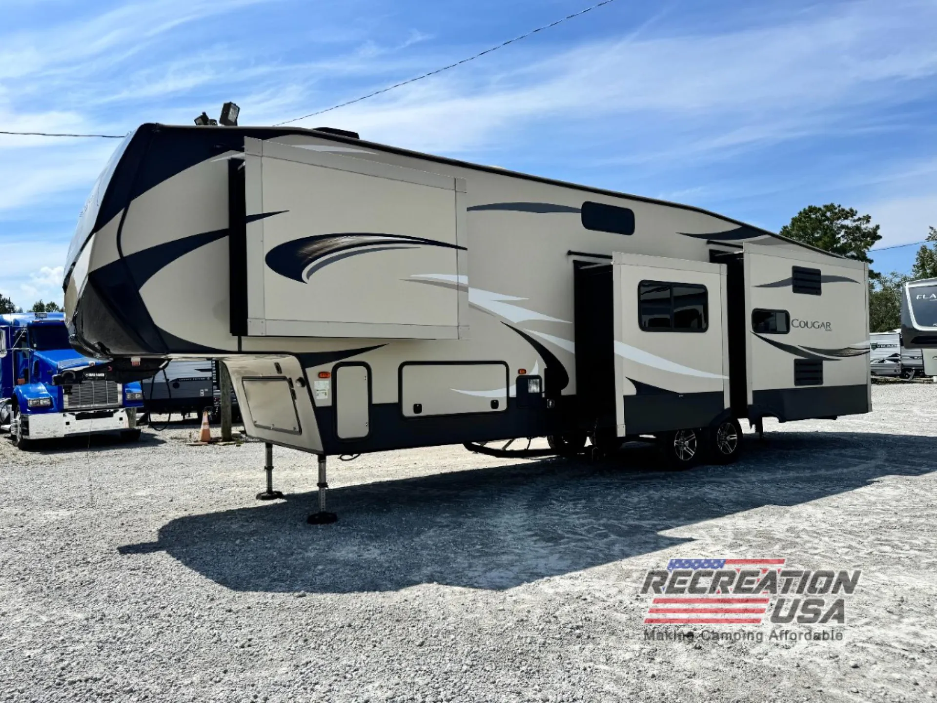 2019 Keystone Cougar 368MBI - Photo 4