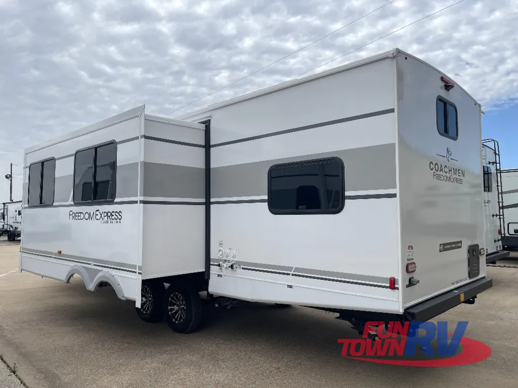 2026 Coachmen Freedom Express Select 30SE, Photos photo 4