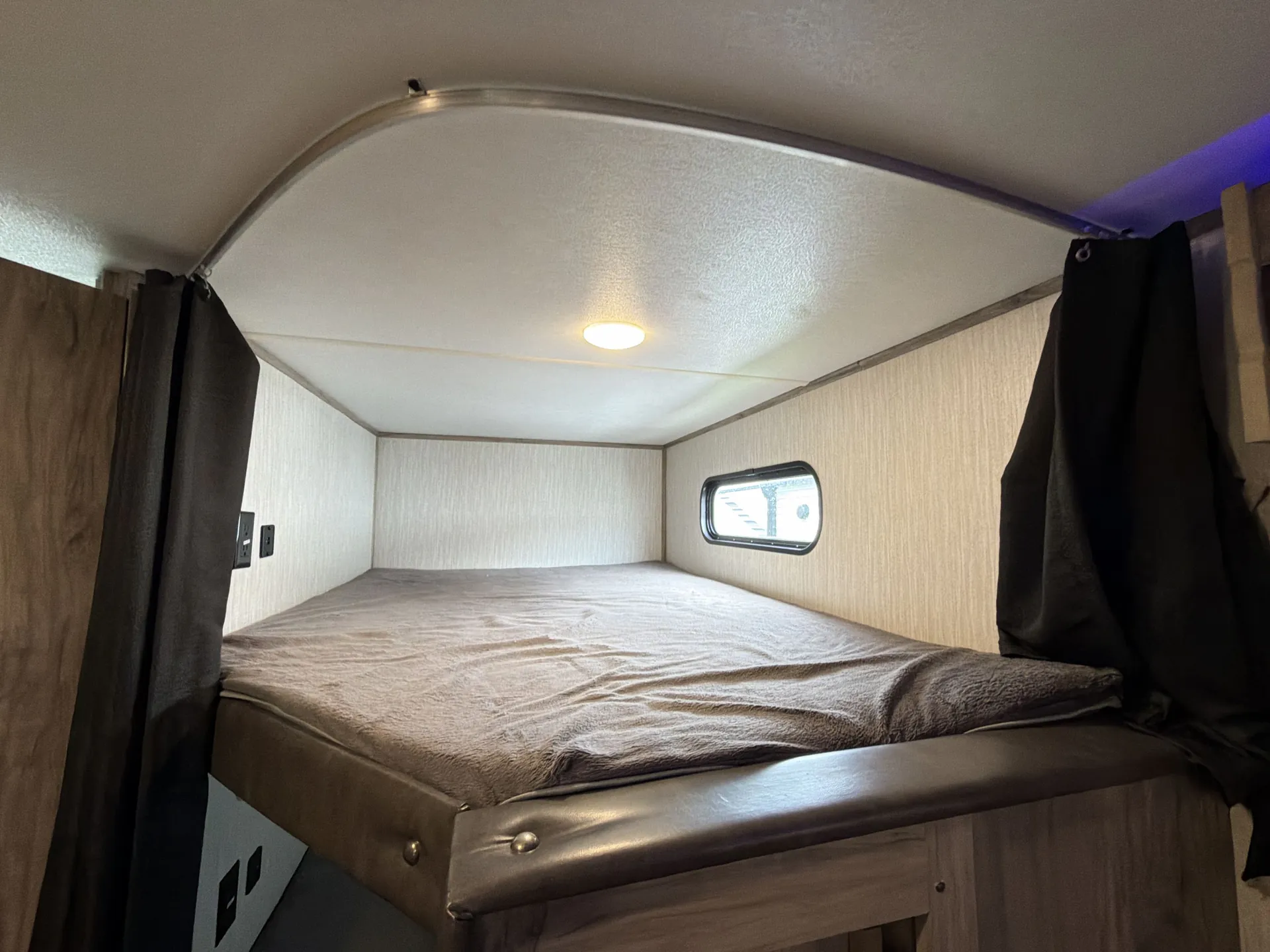 2021 Forest River Cherokee Alpha Wolf 26DBH-L — fridge open