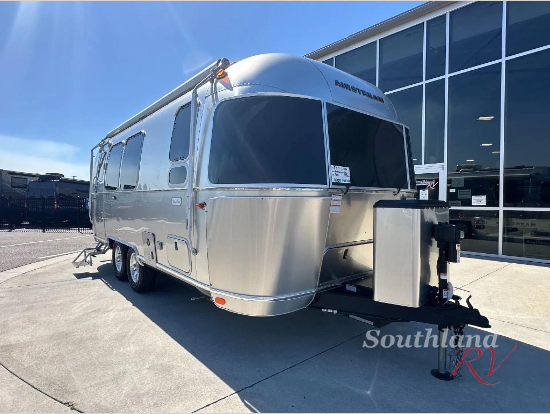2026 Airstream Flying Cloud 25FB Twin - Photo 2