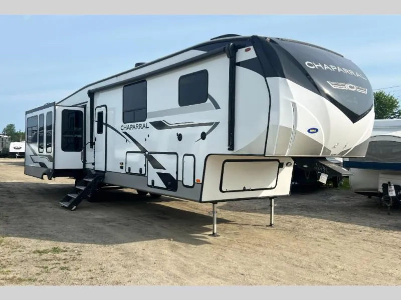 2023 Coachmen Chaparral X Edition 393MBX - Photo 2