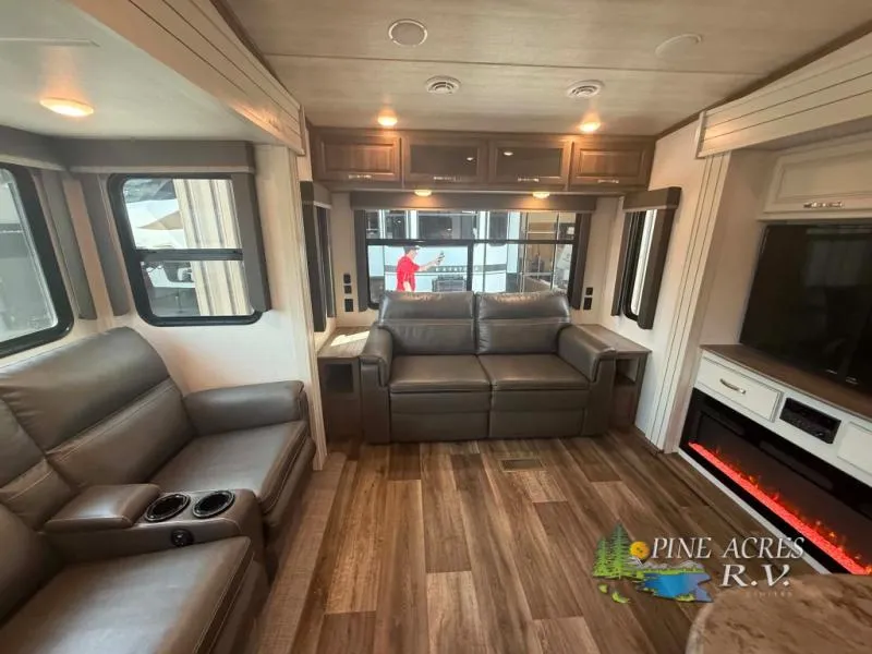 2022 Keystone RV Cougar Half-Ton 29RLI - Photo 3