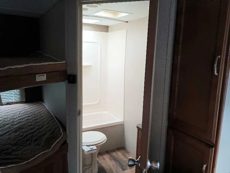 2018 Keystone Springdale 220BHWE, Photos photo 8