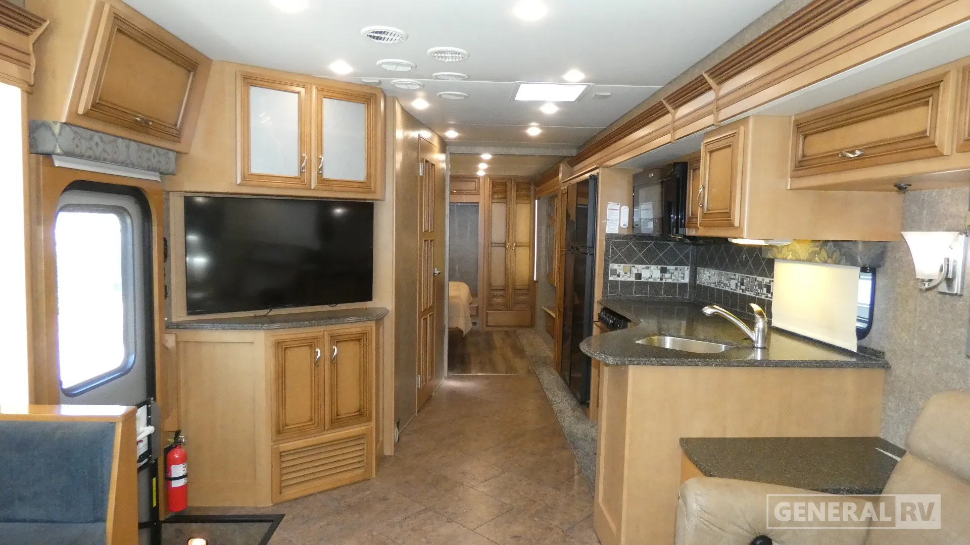 2015 Newmar Canyon Star 3612 - Photo 3