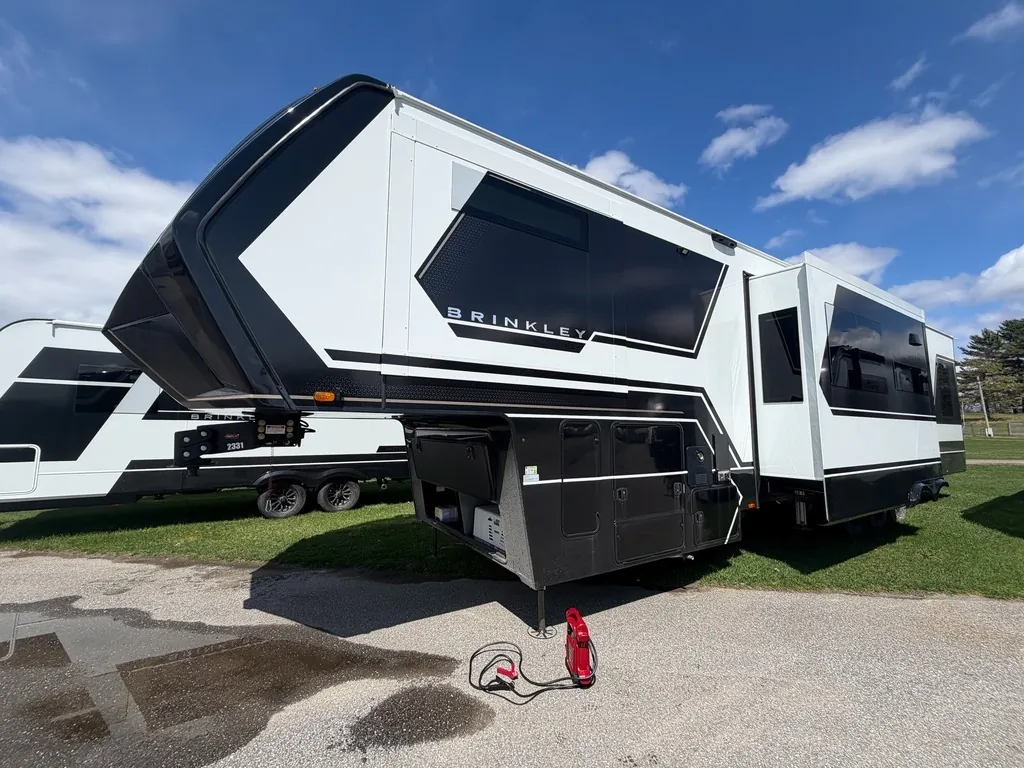 2025 Brinkley Model G 3970 - Photo 3