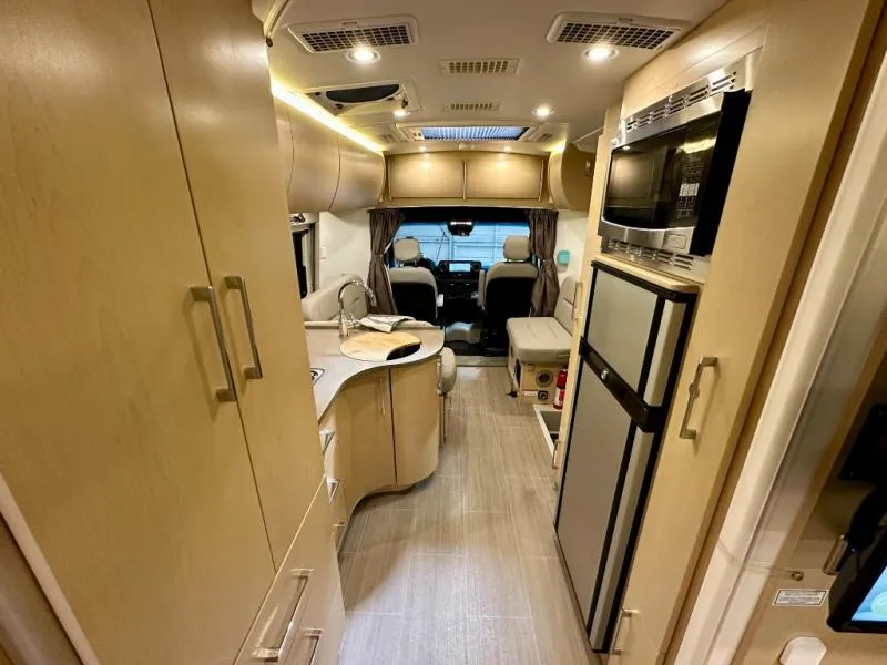 2020 Leisure Travel Serenity 24CB - Photo 2