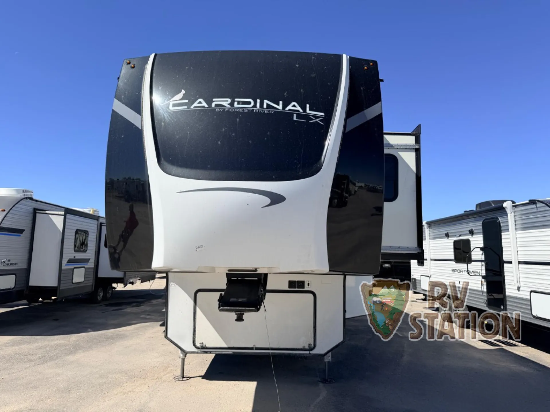 2021 Forest River Cardinal Luxury 360RLX - Photo 3