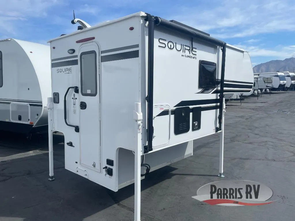 2026 Lance Squire Truck Campers SQ610 - Photo 4