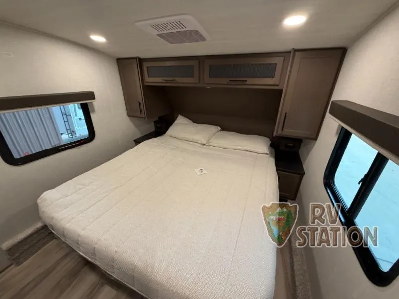 2027 Keystone RV Cougar Half-Ton 29MBD - Photo 3