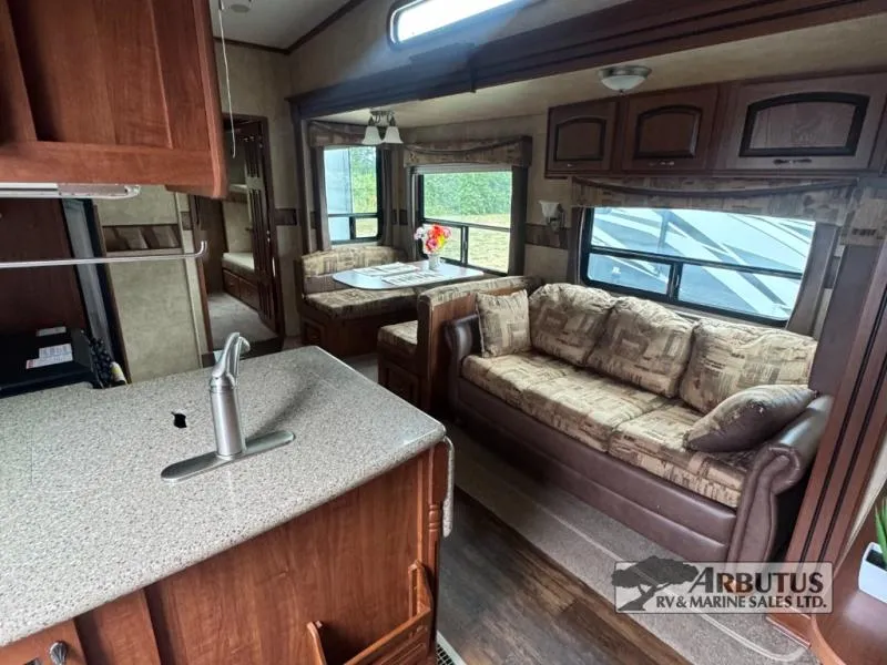 2011 Jayco Eagle 365BHS - Photo 2