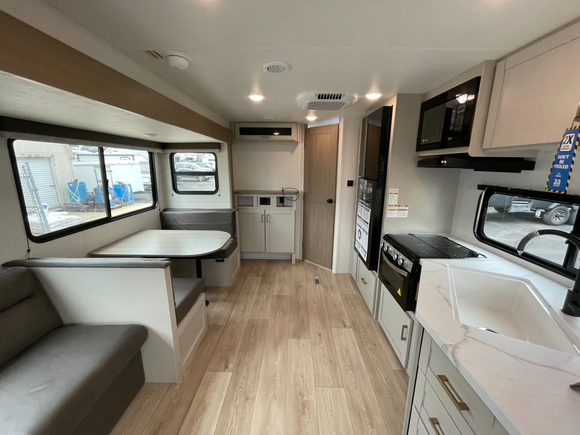 2027 Jayco Jay Flight 262RLS - Photo 2