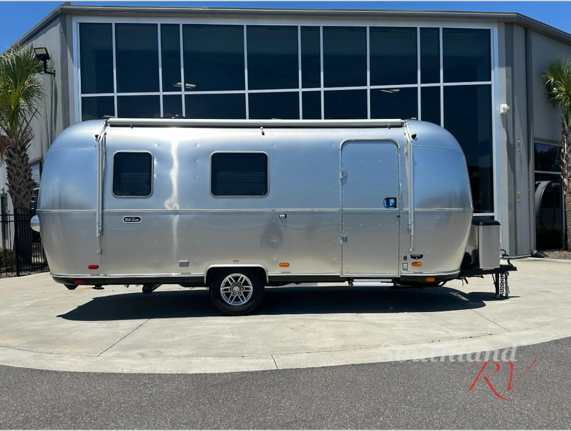 2026 Airstream World Traveler 22RB - Photo 4