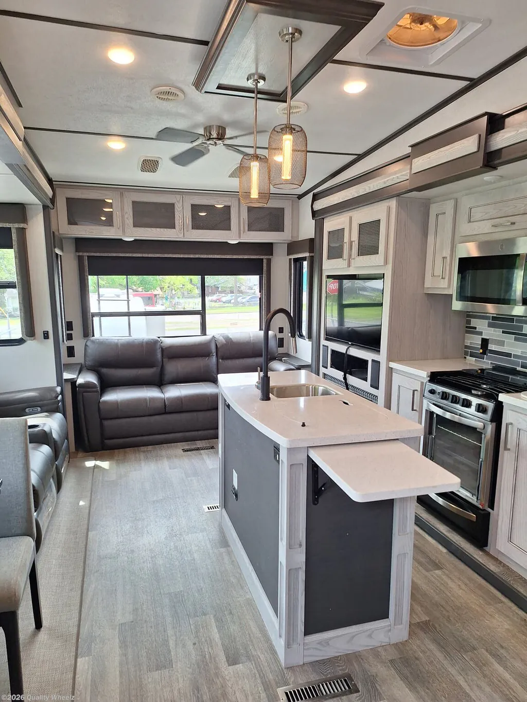 2022 Keystone Montana High Country 385BR, Photos photo 34