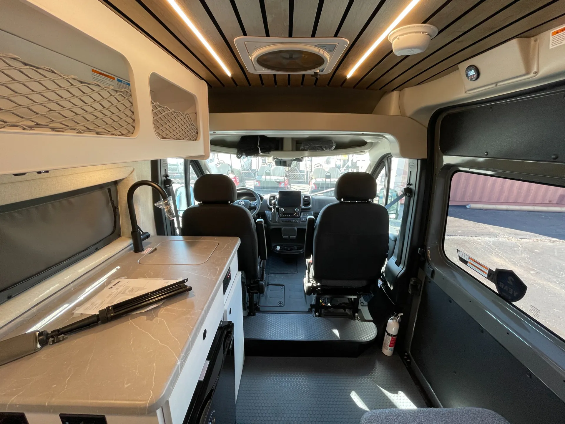 2026 Thor Motor Coach Freedom Elite 17D - Photo 3