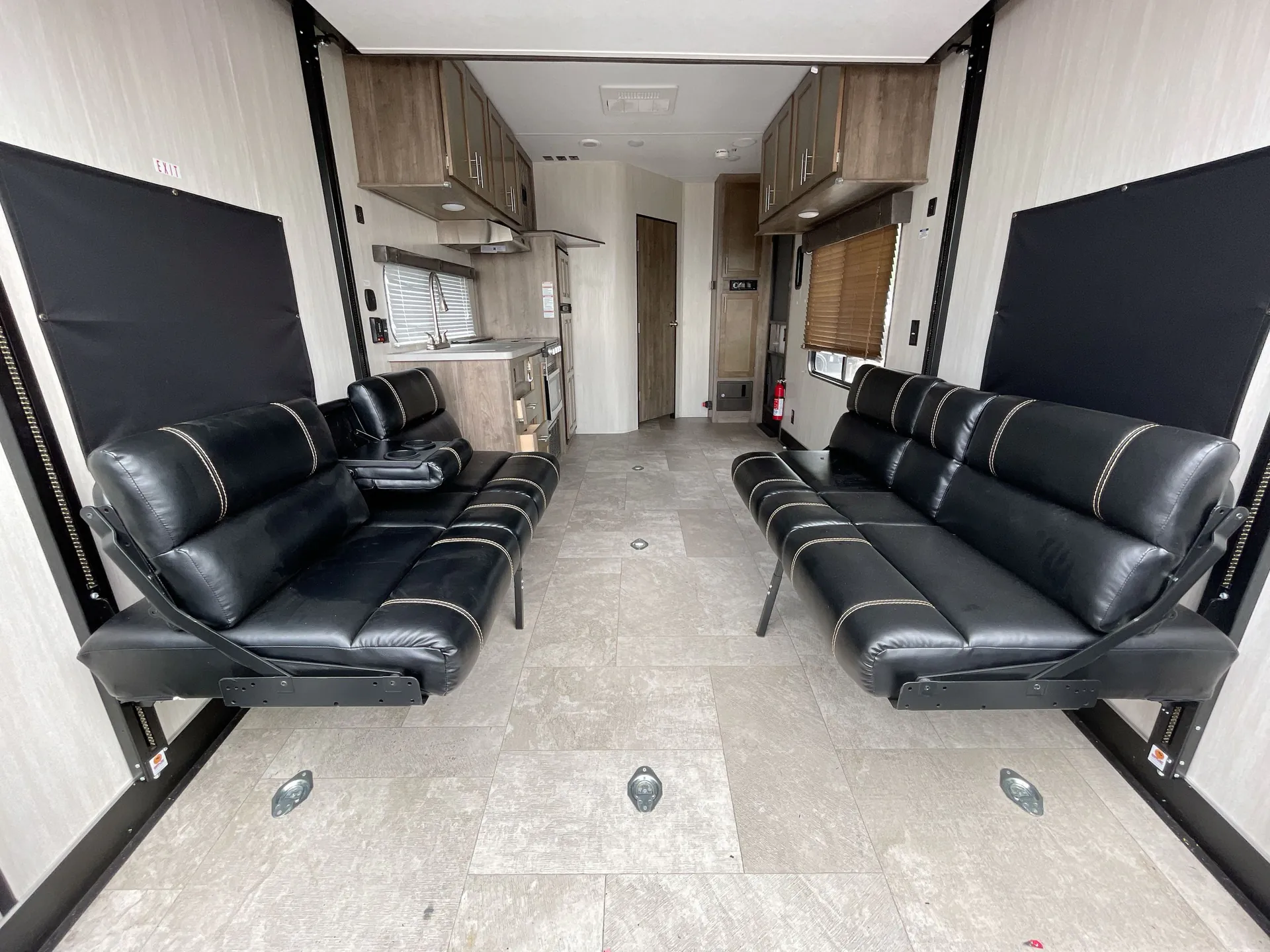 2019 Forest River Vengeance Rogue 25V — living area main